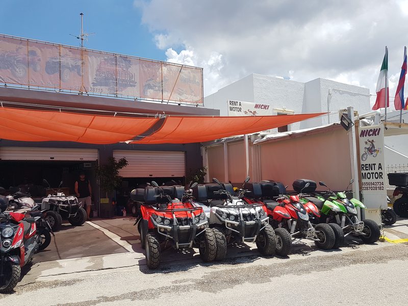 Vehicle rentals in Milos